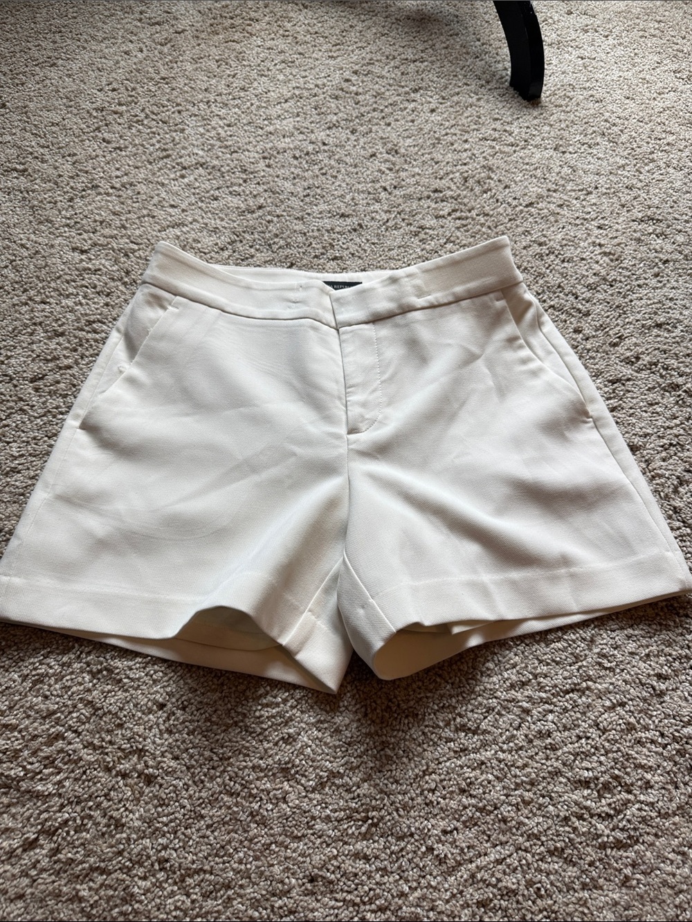 Banana republic cream, dress shorts, size 6